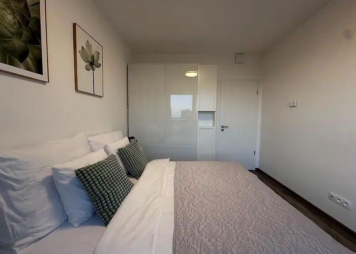 Apartmán Cozy Modern Apartment, 20 Mins To Center Praha