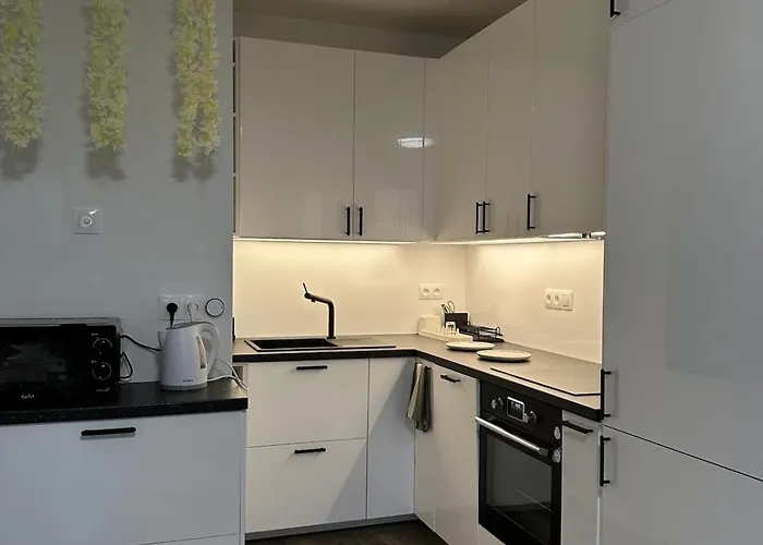 Cozy Modern Apartment, 20 Mins To Center * Praha